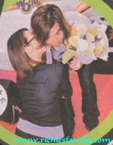 2001-10 新聞回顧 News Archive 2001 10 19
