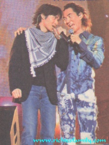 2001-12 新聞回顧 News Archive 2001 12 047