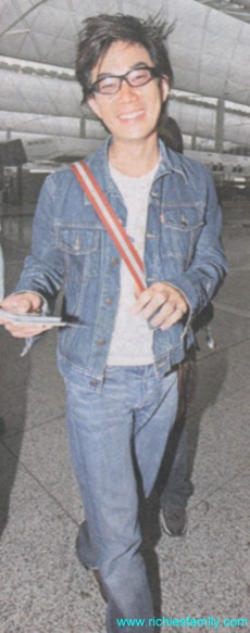 2002-04 新聞回顧 News Archive 2002 04 028