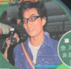 2002-04 新聞回顧 News Archive 2002 04 031