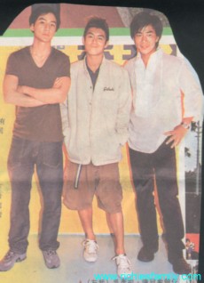 2002-04 新聞回顧 News Archive 2002 04 088