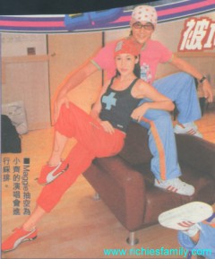 2002-05 新聞回顧 News Archive 2002 05 011