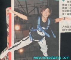 2002-05 新聞回顧 News Archive 2002 05 059