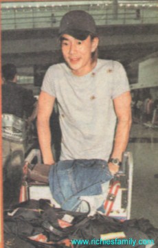 2002-06 新聞回顧 News Archive 2002 06 005