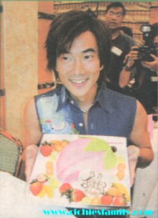 2002-06 新聞回顧 News Archive 2002 06 014