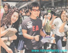 2002-08 新聞回顧 News Archive 2002 08 047