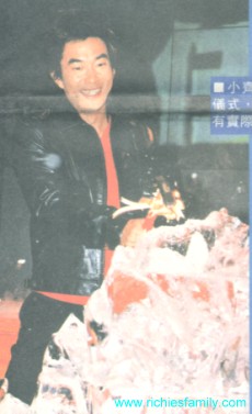 2002-09 新聞回顧 News Archive 2002 09 012