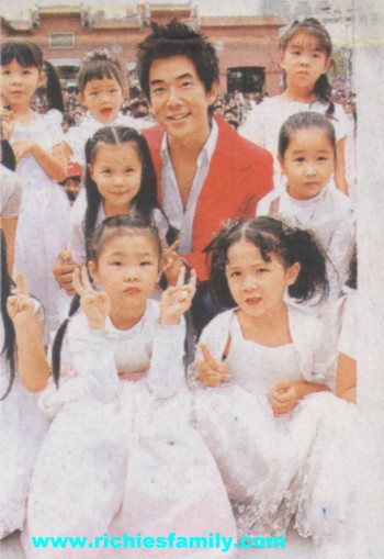 2004 04 156