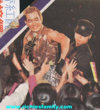 2004-05 新聞回顧 News Archive 2004 05 014