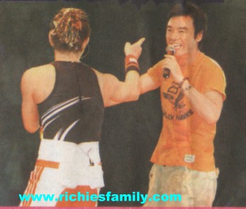 2004-05 新聞回顧 News Archive 2004 05 017