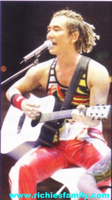 2004-05 新聞回顧 News Archive 2004 05 114