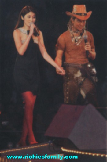 2004-05 新聞回顧 News Archive 2004 05 147