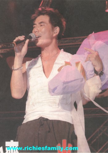 2004-05 新聞回顧 News Archive 2004 05 163