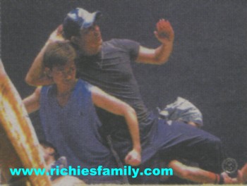 2004-05 新聞回顧 News Archive 2004 05 206