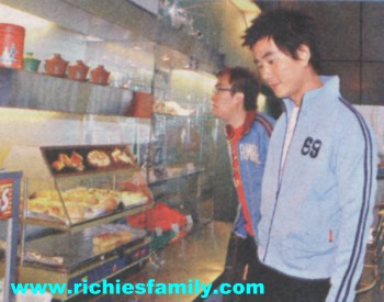 2004-10 新聞回顧 News Archive 2004 10 003