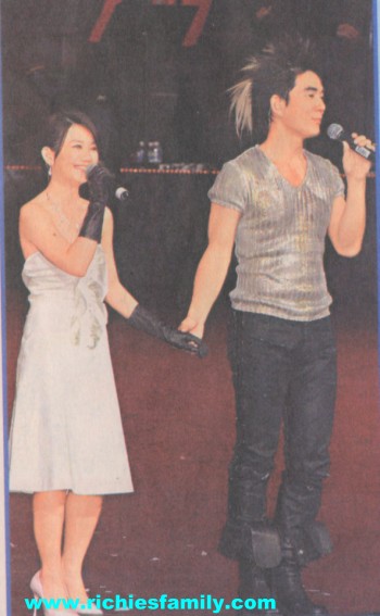 2005-01 新聞回顧 News Archive 2004 12 036