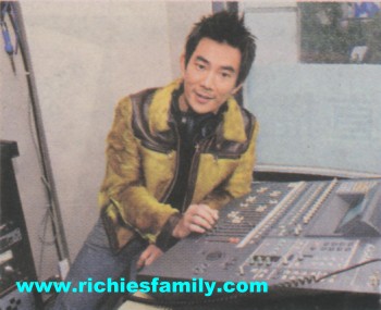 2005 01 074